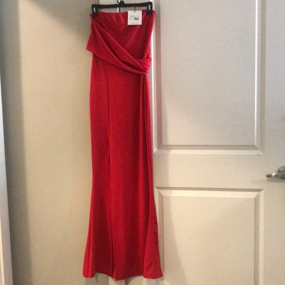 Formal red dress - Picture 7 of 7